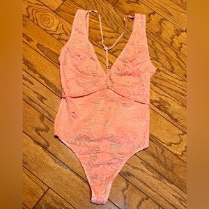 VS Lace bodysuit sise XS